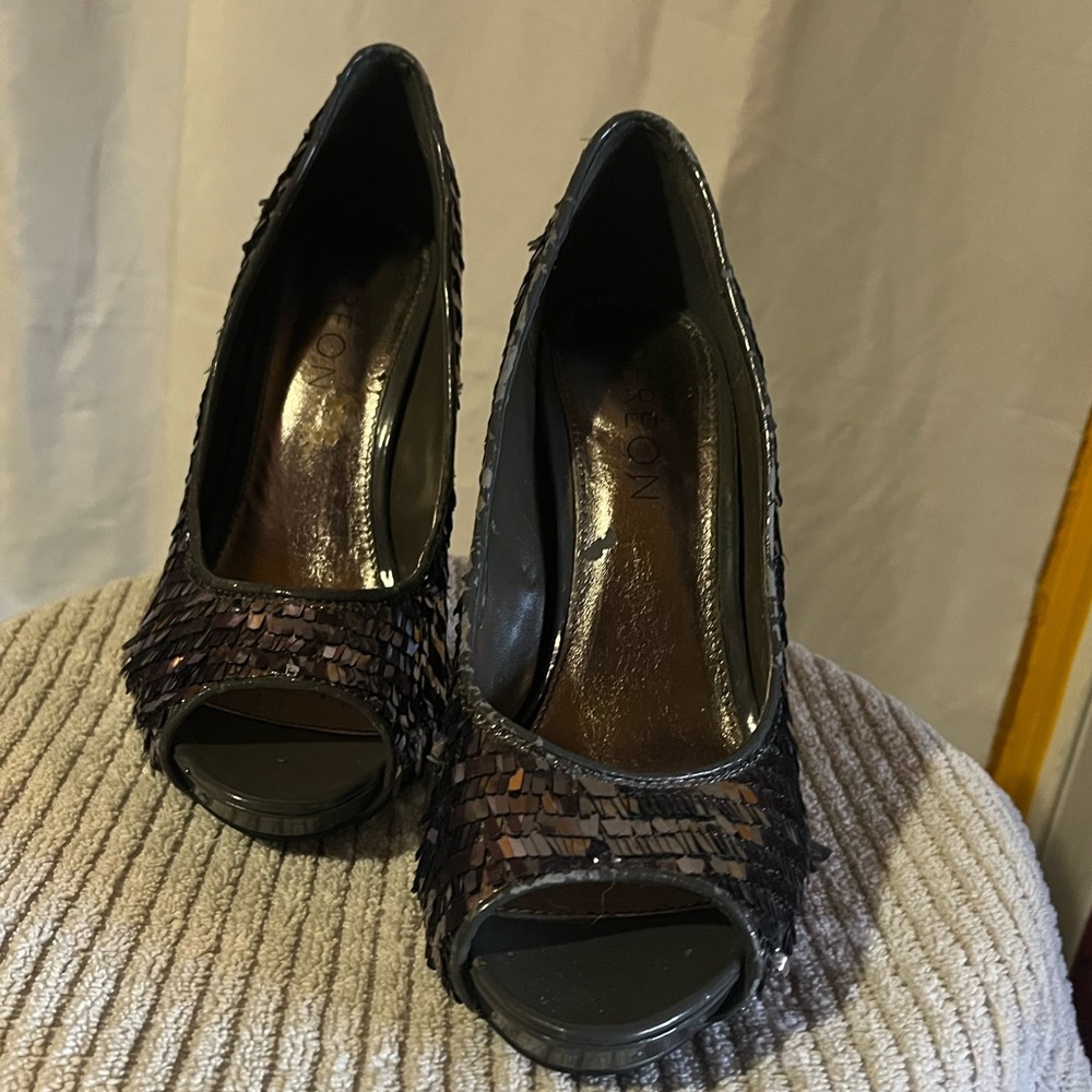 Baby Phat Gold Glitter Faux Leather Slip-on size 8.5 Dress Sold separately